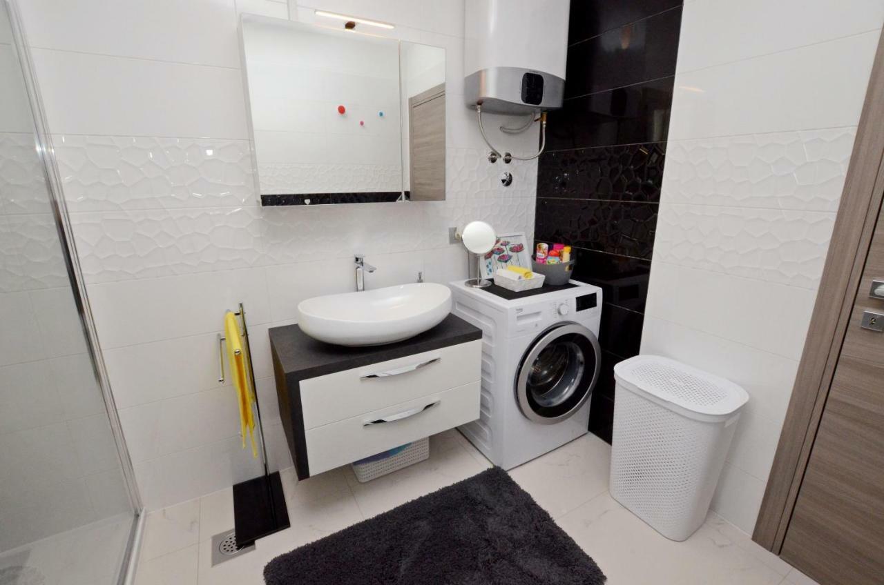 Apartments Golden Hour Jurdani Екстериор снимка