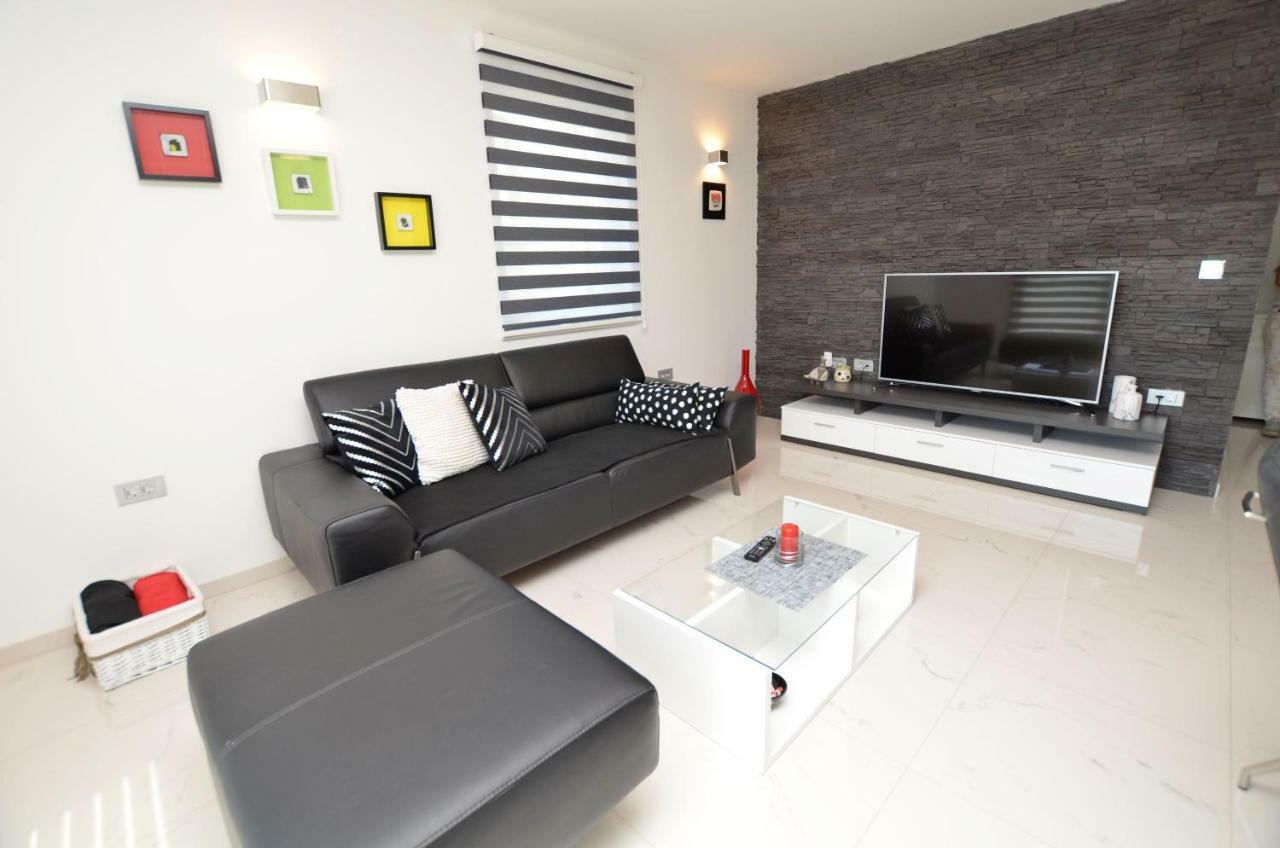 Apartments Golden Hour Jurdani Екстериор снимка