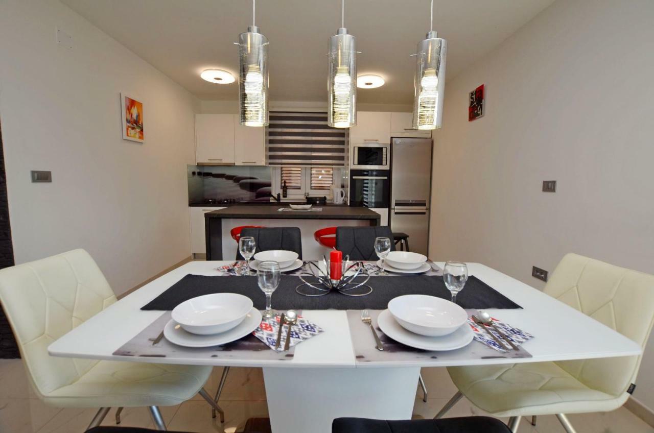 Apartments Golden Hour Jurdani Екстериор снимка