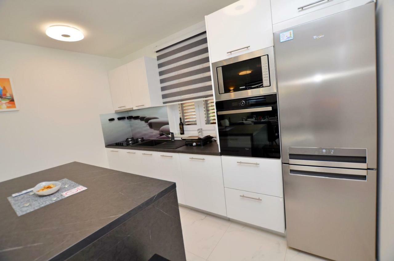 Apartments Golden Hour Jurdani Екстериор снимка