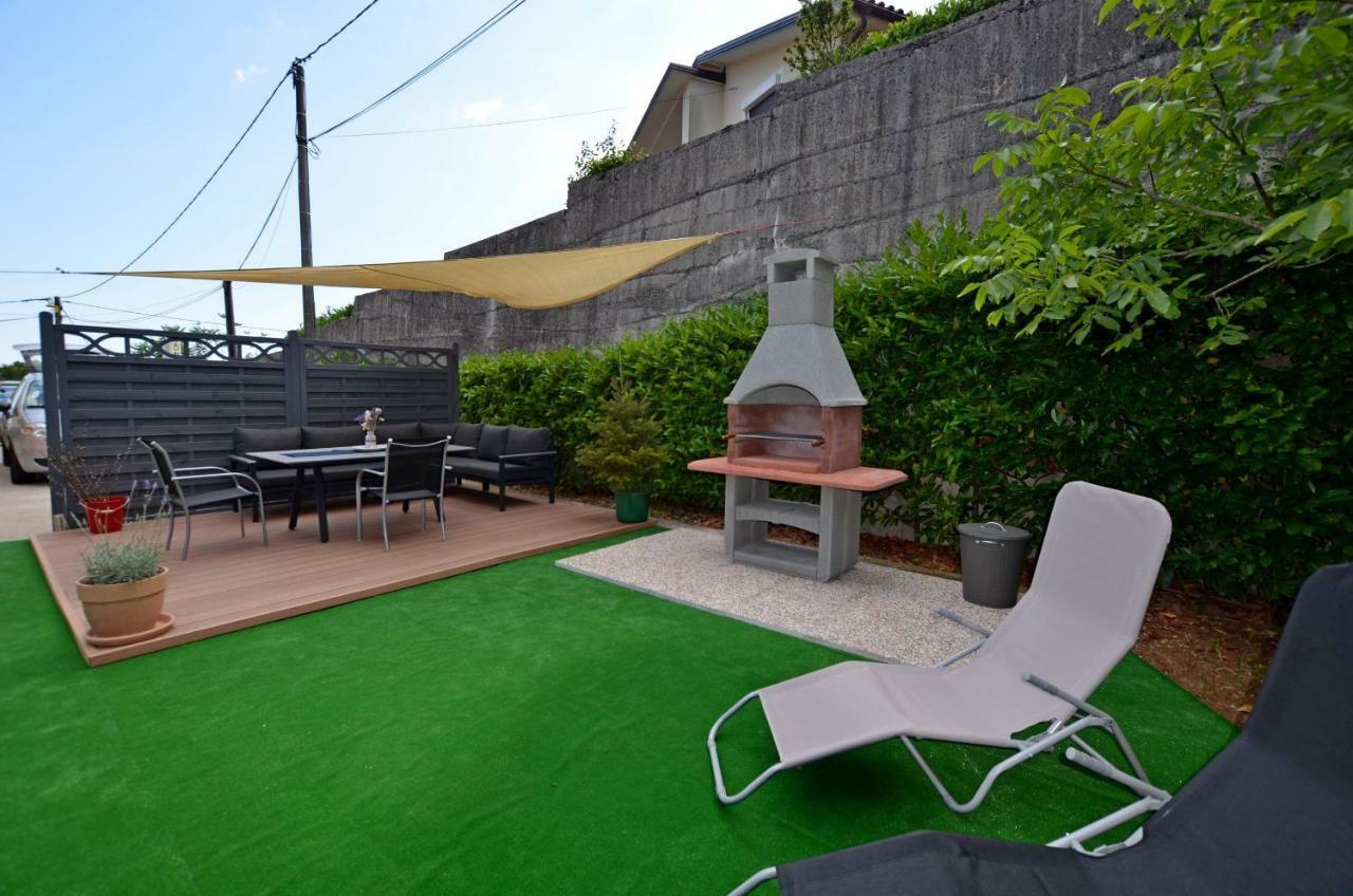 Apartments Golden Hour Jurdani Екстериор снимка