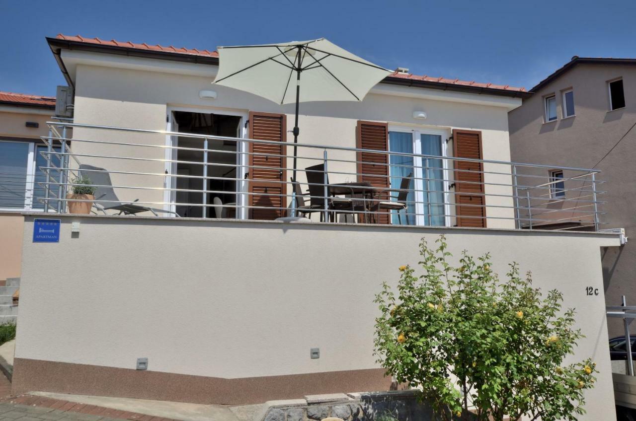Apartments Golden Hour Jurdani Екстериор снимка